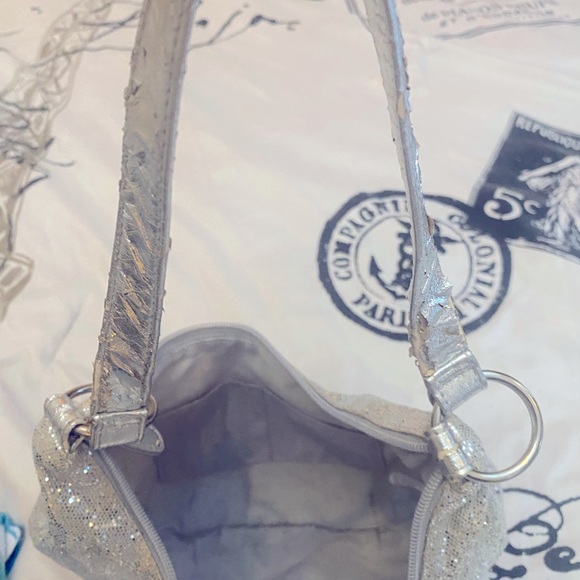 2/$20 or Free with $35+ Bundle Silver Glitter Metallic Clutch Purse Hobo Handbag - Picture 4 of 6